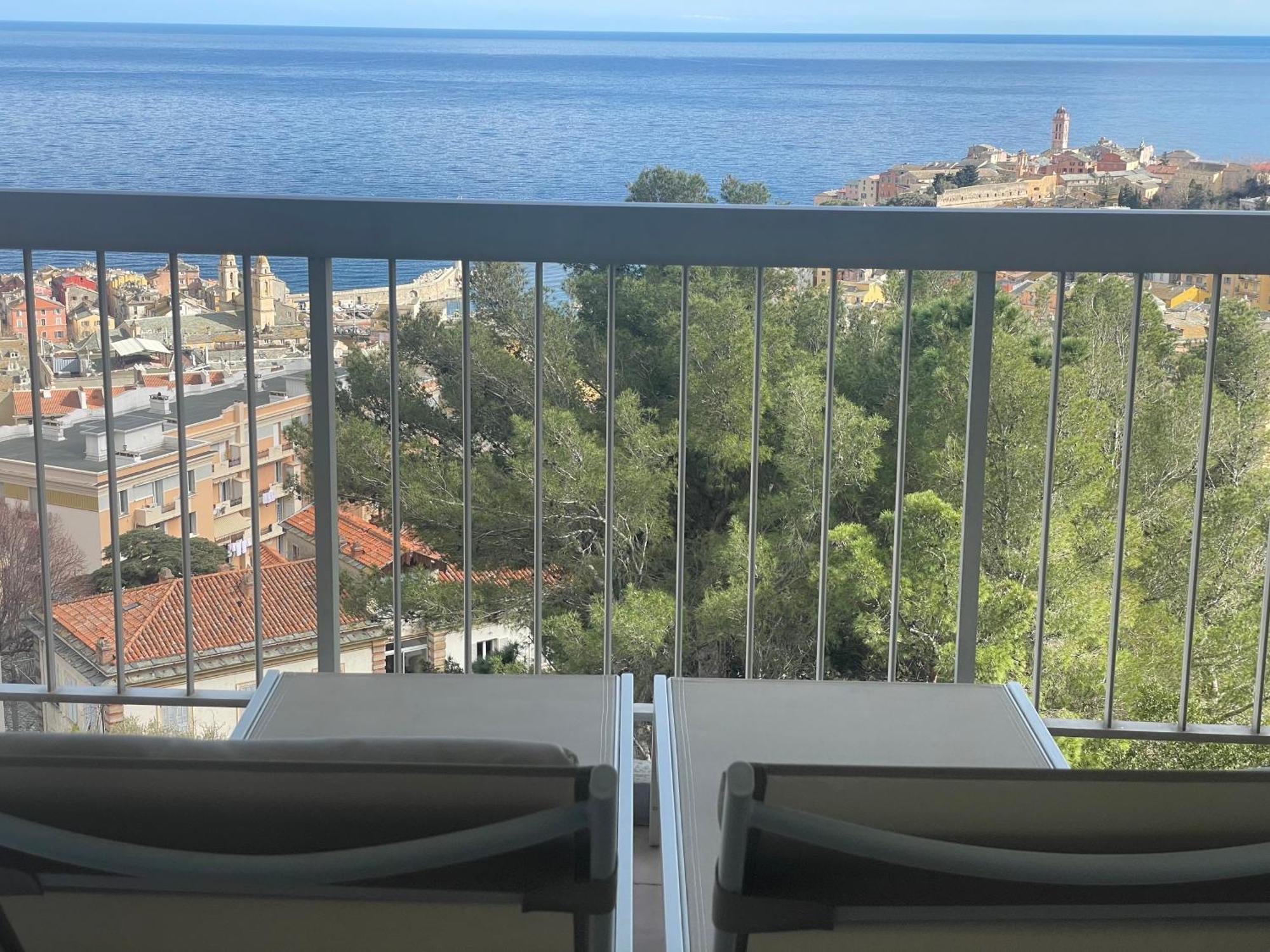F3 Gd Standing 87 M2 Extraordinaire Vue Mer Pano Bastia  Exteriör bild